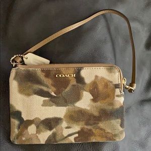 Coach Bleeker Floral Wristlet